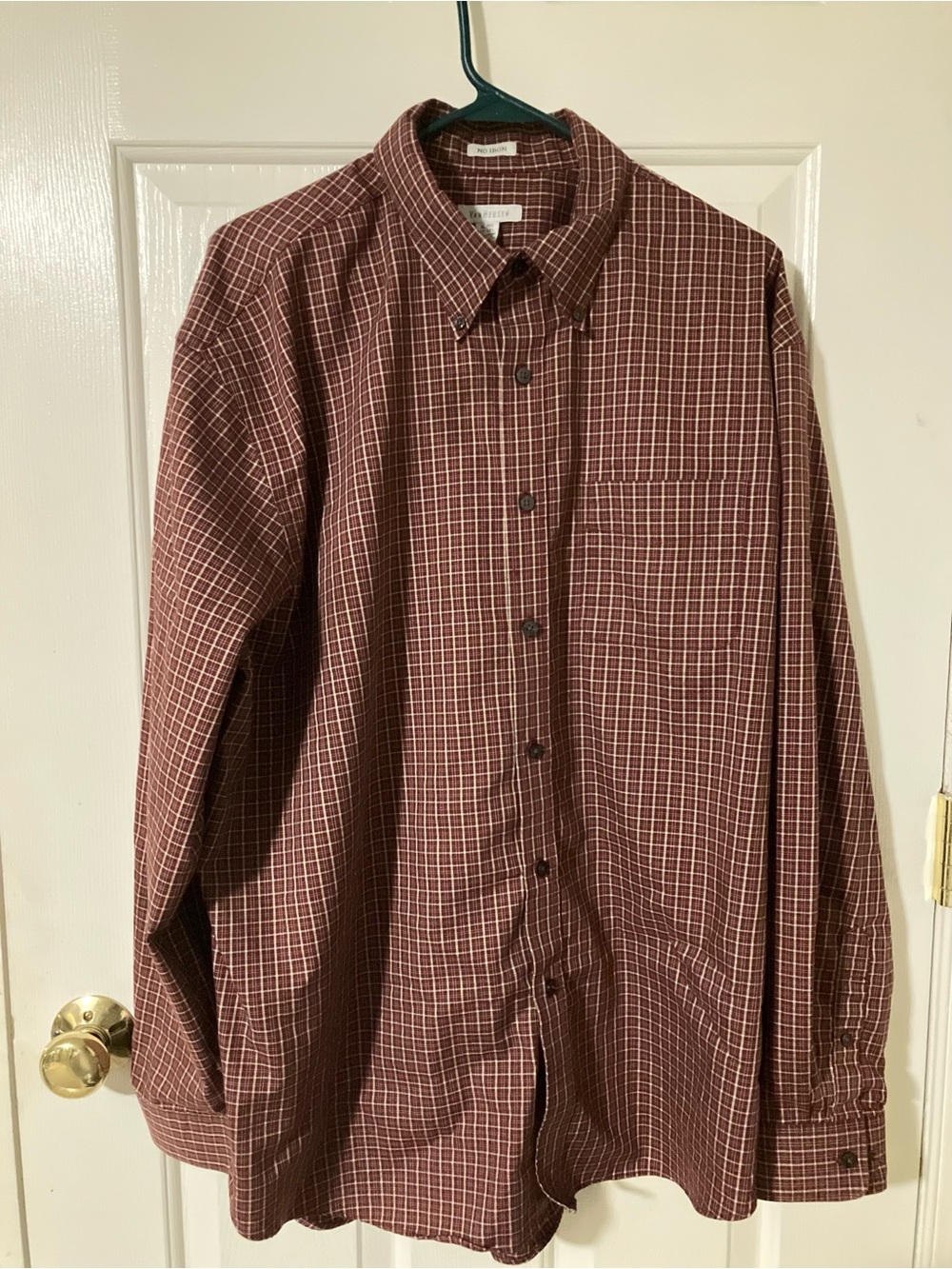 Van Heusen Men's Maroon Plaid Button-Down Shirt